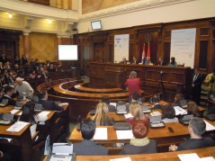 5. decembar 2013. Učesnici Foruma - građani, mediji, parlament